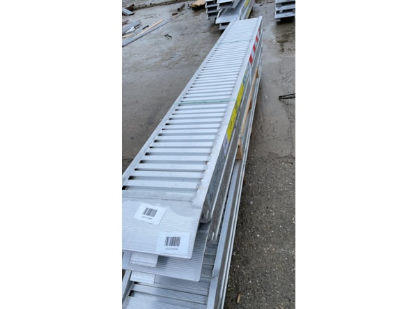Rampe incarcare/descarcare ITR Rampe 4 m, 5 t. fara borduri. de vanzare